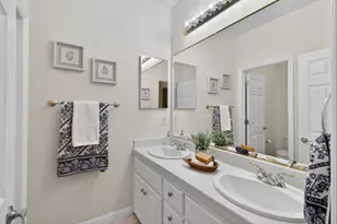 8 Anton Ct, Sacramento, CA 95835 - Photo 20