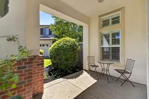8 Anton Ct, Sacramento, CA 95835 - Photo 4