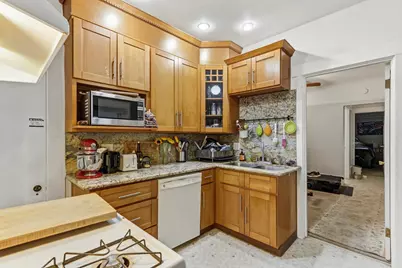 2320 F Street, Sacramento, CA 95816 - Photo 12