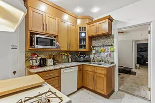 2320 F St, Sacramento, CA 95816 - Photo 12