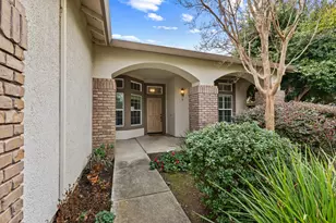 1818 N Bend Dr, Sacramento, CA 95835 - Photo 2