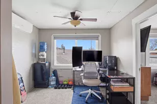 925 W 21st St, Merced, CA 95340 - Photo 22