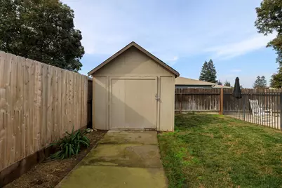 1737 Sanchez Way, Escalon, CA 95320 - Photo 30