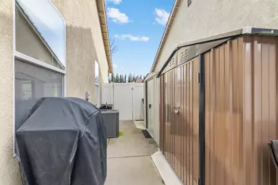 136 Woods Creek Drive, Oakdale, CA 95361 - Photo 30