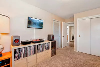 6200 S Land Park Drive, Sacramento, CA 95831 - Photo 16