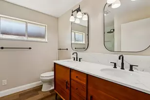 6200 S Land Park Dr, Sacramento, CA 95831 - Photo 20