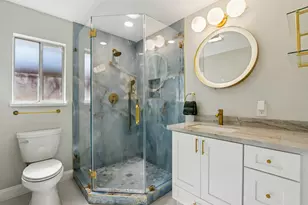 6200 S Land Park Dr, Sacramento, CA 95831 - Photo 26