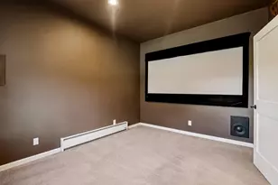 6200 S Land Park Dr, Sacramento, CA 95831 - Photo 14