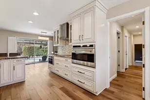 6200 S Land Park Dr, Sacramento, CA 95831 - Photo 10