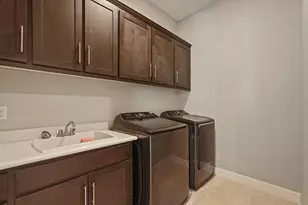 2013 Van Ruiten Dr, Lodi, CA 95242 - Photo 48