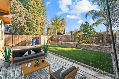 9 Blue Heron Court, Sacramento, CA 95833 - Photo 2