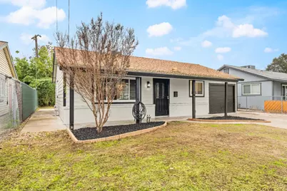 580 Lampasas Avenue, Sacramento, CA 95815 - Photo 2