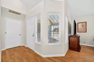 8312 Fintown Ct, Sacramento, CA 95828 - Photo 6