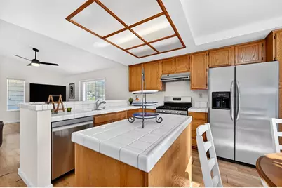 8312 Fintown Court, Sacramento, CA 95828 - Photo 12