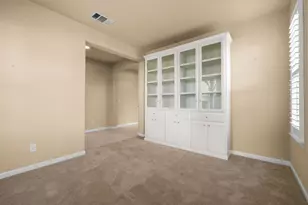 9875 Westminster Way, Elk Grove, CA 95757 - Photo 10