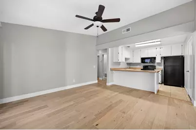 7639 Clover Woods Court, Sacramento, CA 95828 - Photo 8