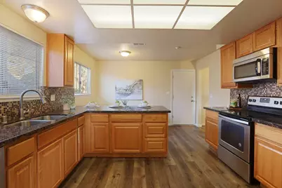 8215 Manhattan Drive, Stockton, CA 95210 - Photo 18