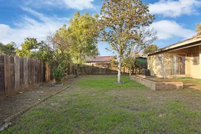 8215 Manhattan Drive, Stockton, CA 95210 - Photo 36