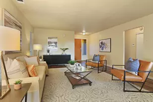 8215 Manhattan Dr, Stockton, CA 95210 - Photo 10