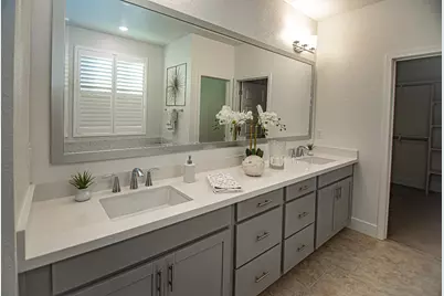 10352 Charles Morris Way, Elk Grove, CA 95757 - Photo 12