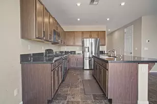 15272 Flycatcher Dr, Lathrop, CA 95330 - Photo 6