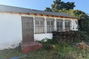 9941 D St, Oakland, CA 94603 - Photo 2