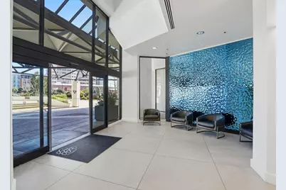 6363 Christie Avenue #717, Emeryville, CA 94608 - Photo 4