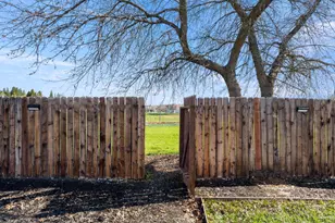 205 Briarcliff Dr, Folsom, CA 95630 - Photo 42