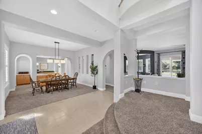 5204 Crown Bench Circle, Elk Grove, CA 95757 - Photo 10