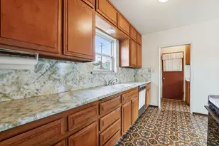 1301 36th St, Sacramento, CA 95816 - Photo 10