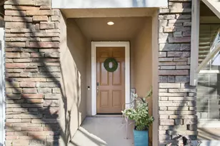 1047 Elsworth Way, Folsom, CA 95630 - Photo 2