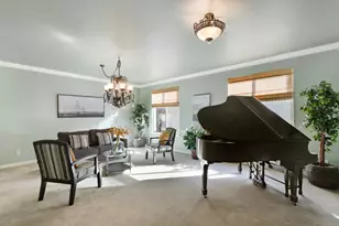 1047 Elsworth Way, Folsom, CA 95630 - Photo 6