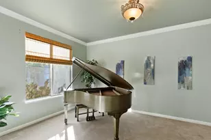 1047 Elsworth Way, Folsom, CA 95630 - Photo 10