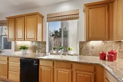 1047 Elsworth Way, Folsom, CA 95630 - Photo 20