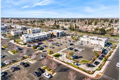 8921 Altameda Place, Elk Grove, CA 95758 - Photo 32