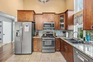 8921 Altameda Pl, Elk Grove, CA 95758 - Photo 10