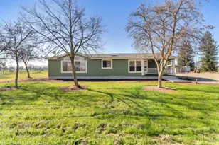 12412 Plum Ln, Wilton, CA 95693 - Photo 2