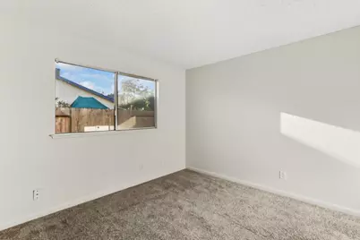 6690 Hometown Way, Sacramento, CA 95828 - Photo 10