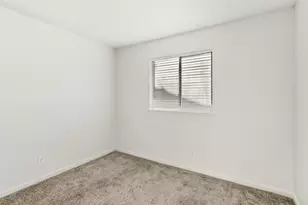 6690 Hometown Way, Sacramento, CA 95828 - Photo 18