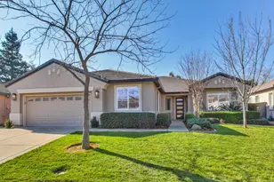 2701 Robinson Creek Ln, Elk Grove, CA 95758 - Photo 2