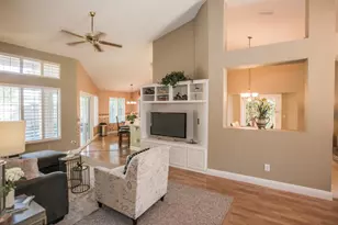 9513 Laguna Lake Way, Elk Grove, CA 95758 - Photo 16
