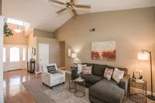 9513 Laguna Lake Way, Elk Grove, CA 95758 - Photo 18