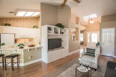 9513 Laguna Lake Way, Elk Grove, CA 95758 - Photo 16