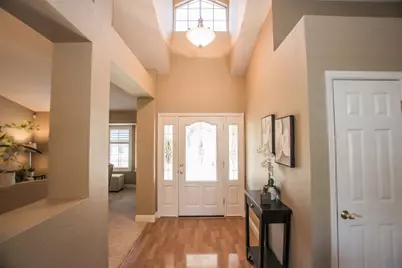 9513 Laguna Lake Way, Elk Grove, CA 95758 - Photo 6