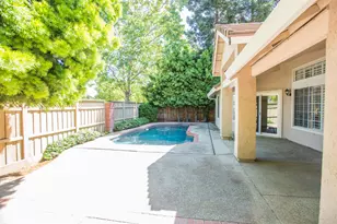 9513 Laguna Lake Way, Elk Grove, CA 95758 - Photo 58