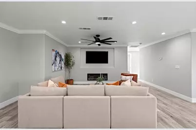 7360 Gardner Avenue, Sacramento, CA 95828 - Photo 8