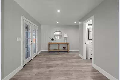 7360 Gardner Avenue, Sacramento, CA 95828 - Photo 10