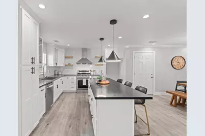 7360 Gardner Avenue, Sacramento, CA 95828 - Photo 6