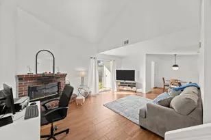 4752 67th St, Sacramento, CA 95820 - Photo 6