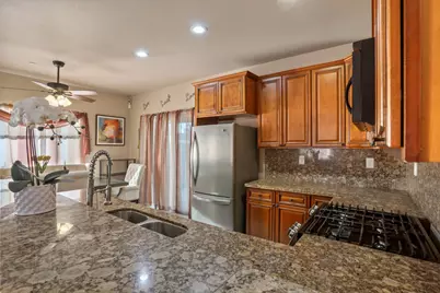 321 E Euclid Avenue, Stockton, CA 95204 - Photo 14